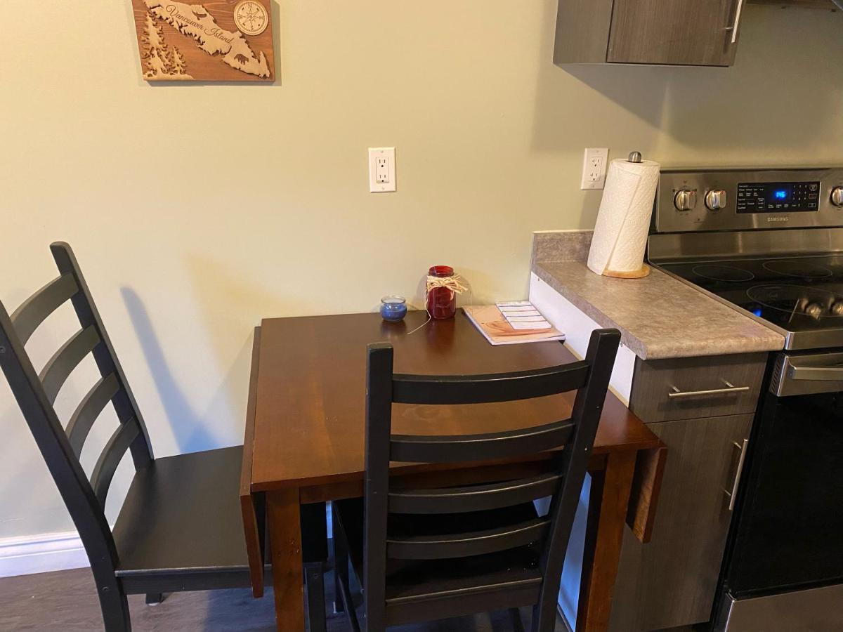 1 Bedroom Suite In Langford. Victoria Exteriér fotografie